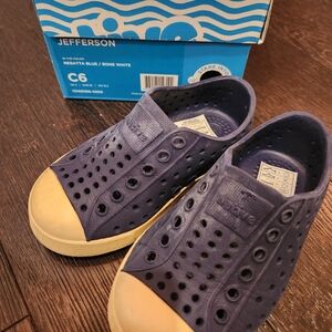 Native Kids Jefferson Water Shoes - Navy and Beige